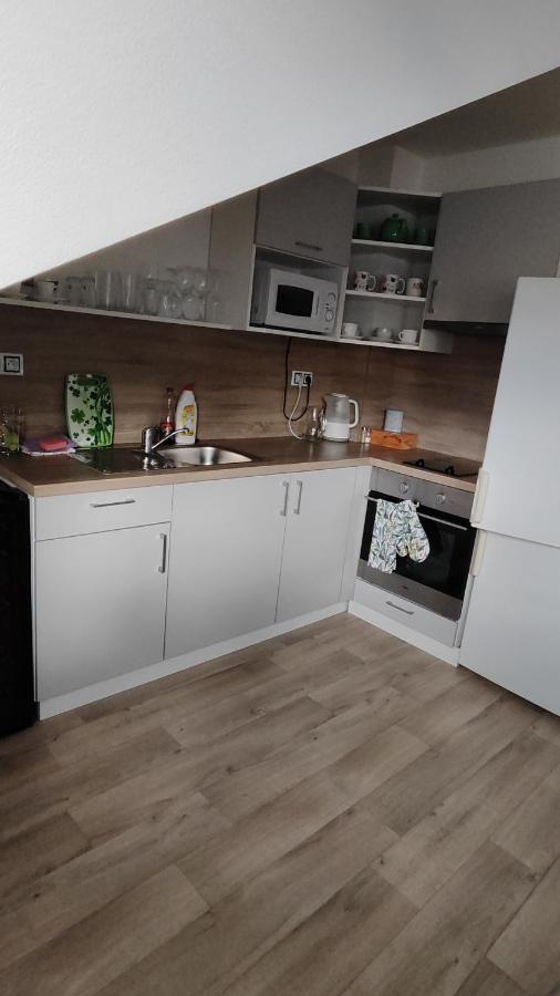 Ratiskovice Apartman Cafe U Kordulky מראה חיצוני תמונה