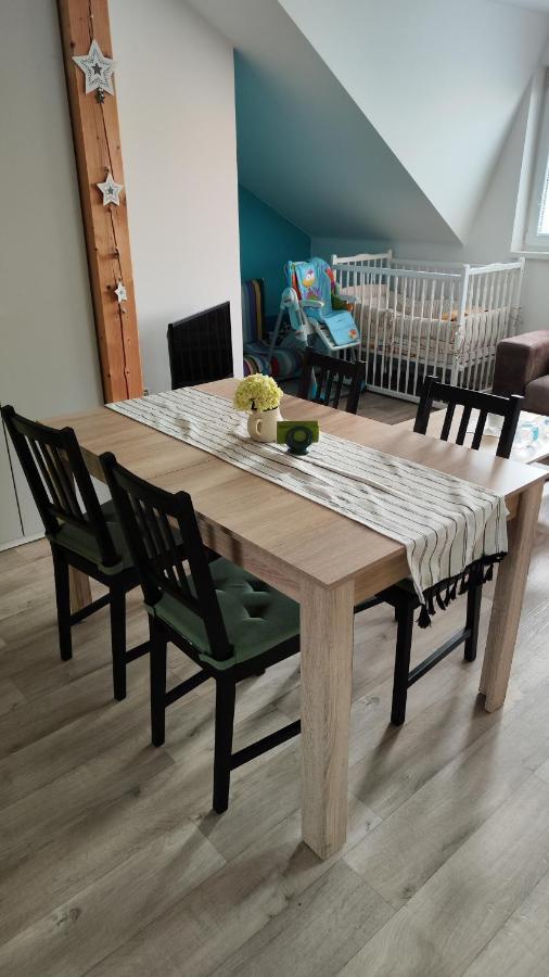 Ratiskovice Apartman Cafe U Kordulky מראה חיצוני תמונה