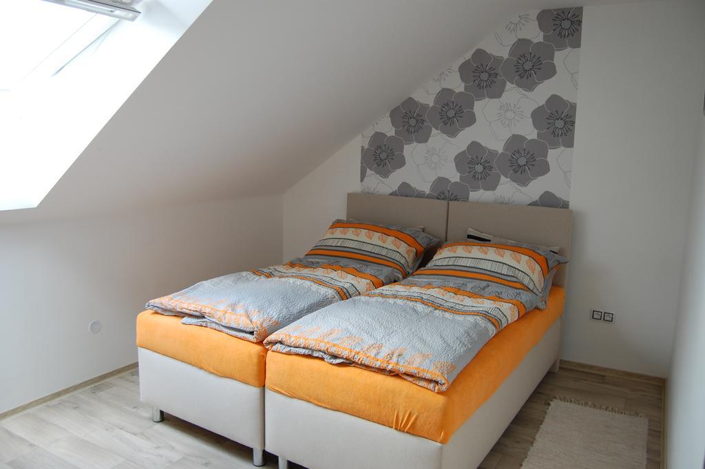 Ratiskovice Apartman Cafe U Kordulky מראה חיצוני תמונה